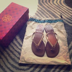 Tory Burch Tera Thong in Patent Calf size 7.5